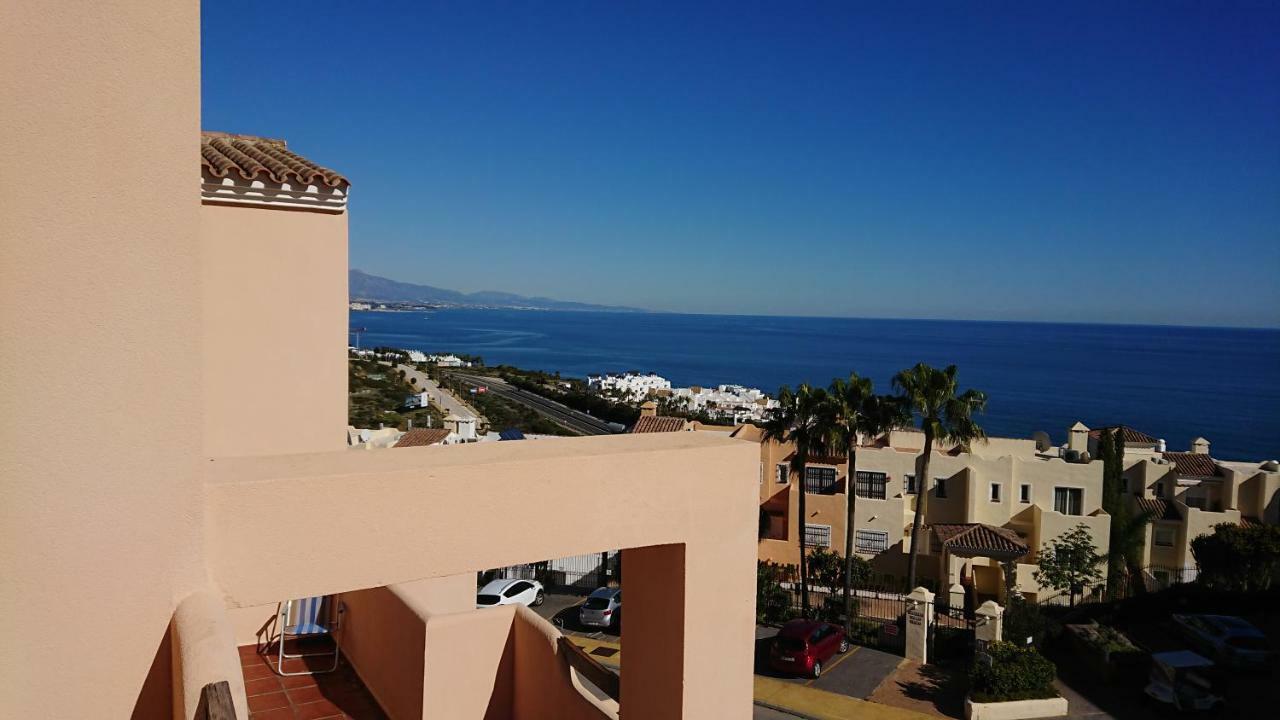 Estrella De La Bahia Lägenhet Casares Exteriör bild