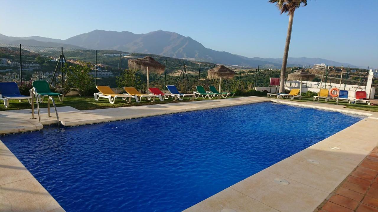 Estrella De La Bahia Lägenhet Casares Exteriör bild